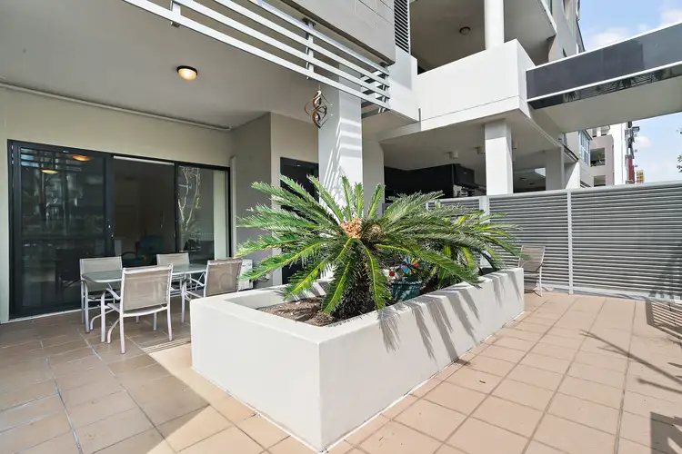 2/41 Playfield Street, Chermside QLD 4032