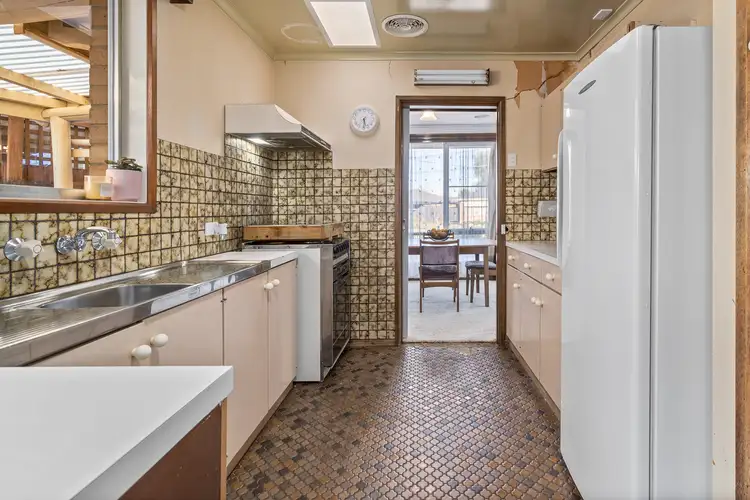 Fifth view of Homely house listing, 5 Gaynor Crescent, Gladstone Park VIC 3043