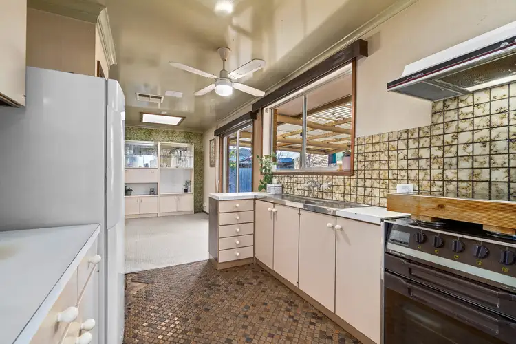 Sixth view of Homely house listing, 5 Gaynor Crescent, Gladstone Park VIC 3043