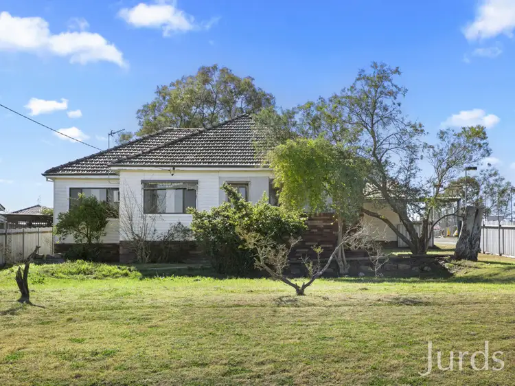 11 Rothbury Street, North Rothbury NSW 2335