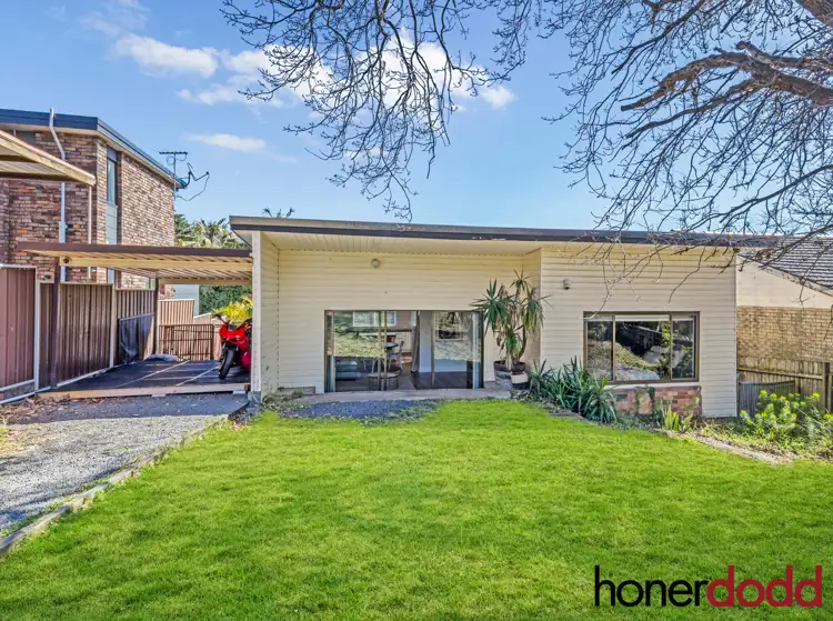 35 Oak Road, Kirrawee NSW 2232