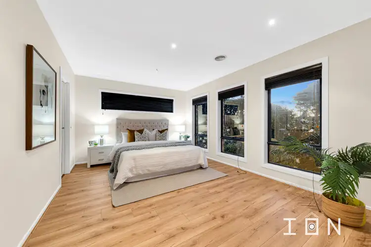 Sixth view of Homely house listing, 8 Hawkeseye Way, Cranbourne East VIC 3977