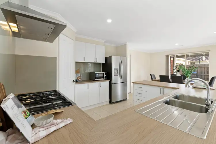 Fourth view of Homely house listing, 8 Jurang Way, Skye VIC 3977