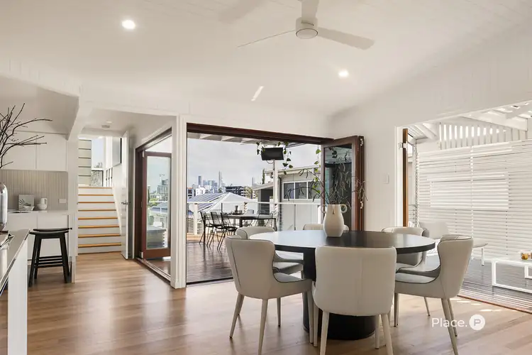 17 Atkinson Street, Hamilton QLD 4007