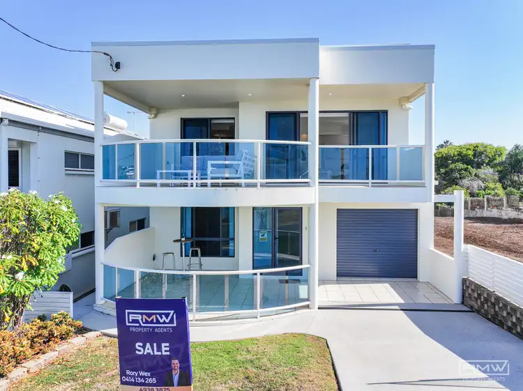 16 Esplanade, Cooee Bay QLD 4703