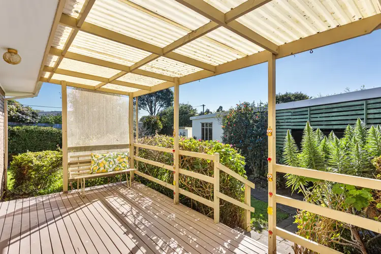 Fifth view of Homely house listing, 2 Alonzo Court, Frankston VIC 3199