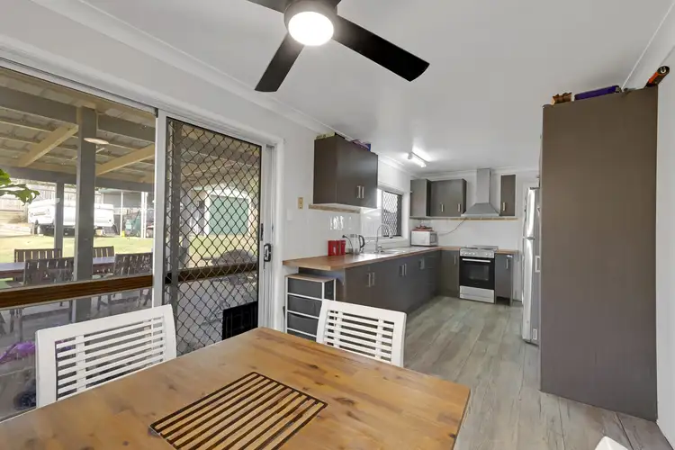 Sixth view of Homely house listing, 15 Barellan Parade, Qunaba QLD 4670