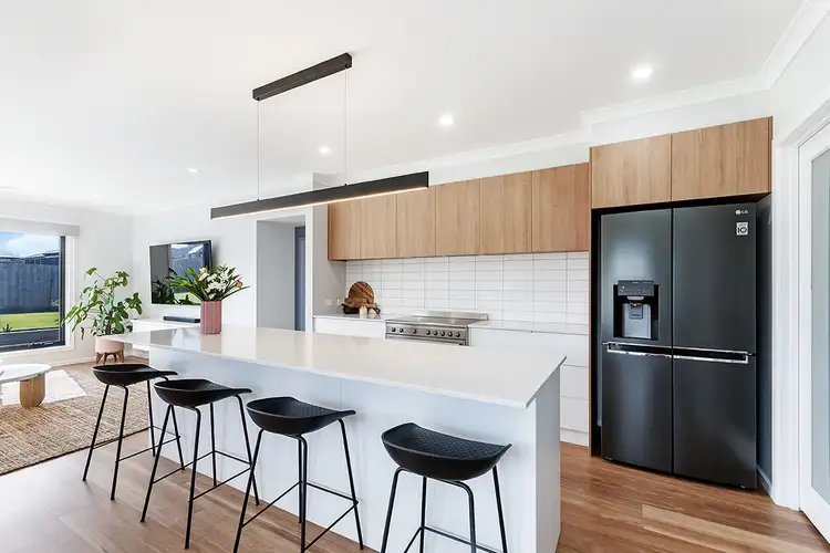 Sixth view of Homely house listing, 5 Drayton Place, Warrnambool VIC 3280