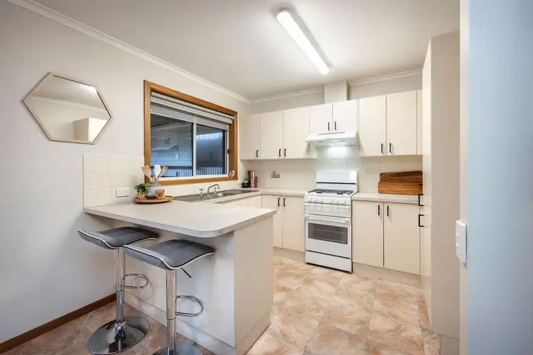 Fifth view of Homely unit listing, 2/99 Mitchell Street, Wodonga VIC 3690