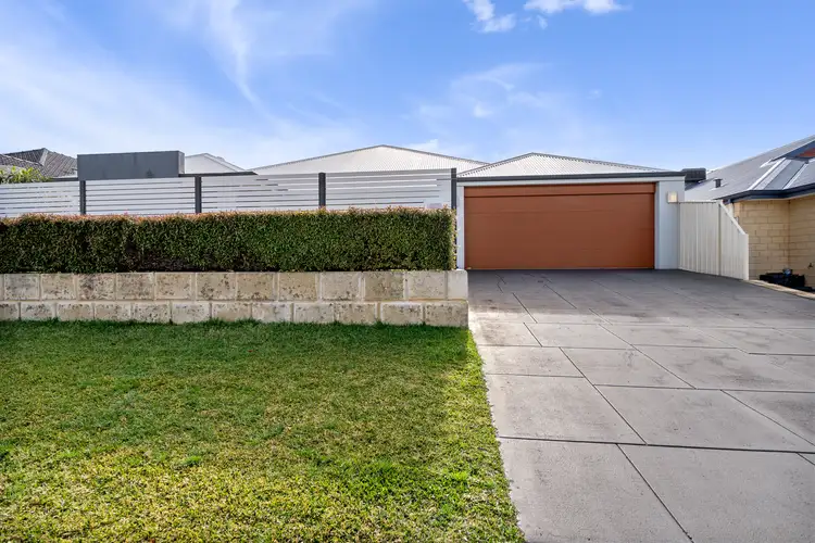 18 Lareema Gardens, Banksia Grove WA 6031