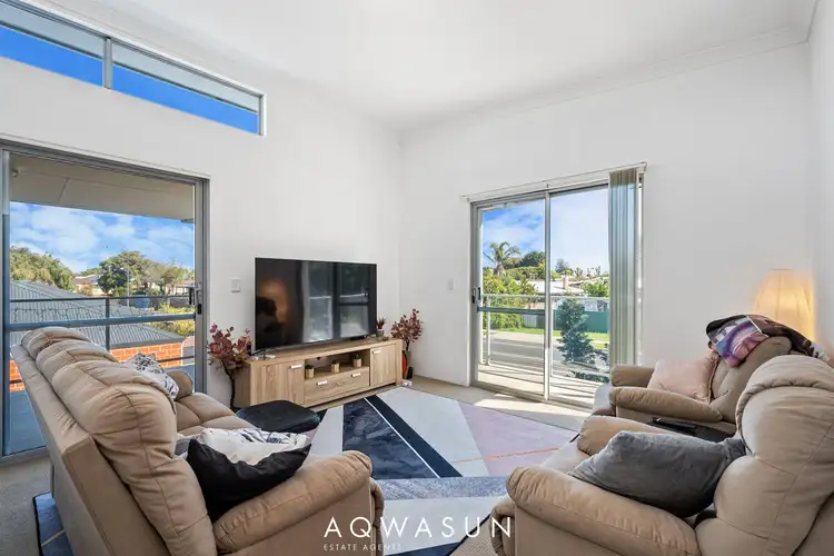2/128 Safety Bay Road, Shoalwater WA 6169