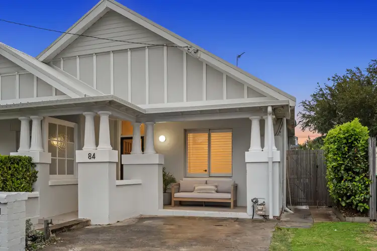 84 Bruce Street, Cooks Hill NSW 2300