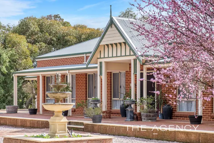 14 Centenary Drive, Gidgegannup WA 6083