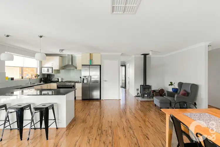 Main view of Homely house listing, 10 Liddington Rise, Leda WA 6170