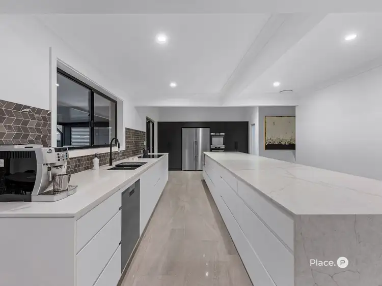 Sixth view of Homely house listing, 4 Laglan Street, Carindale QLD 4152