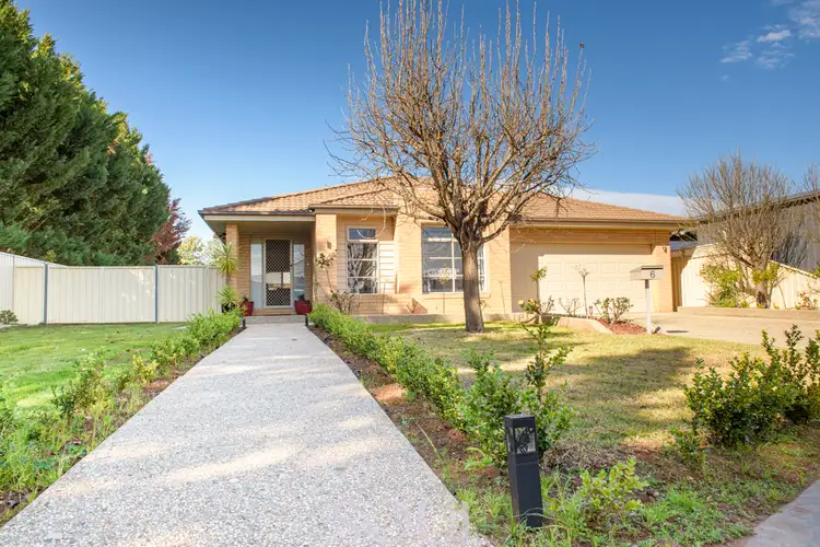 6 Jackson Place, Yoogali NSW 2680