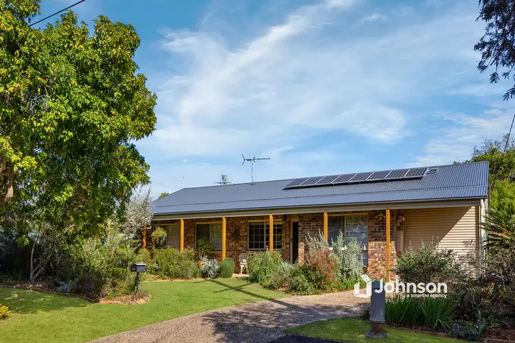 4 Penfold Street, Hillcrest QLD 4118