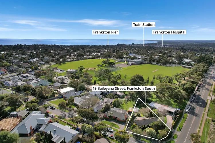 19 Baileyana Street, Frankston South VIC 3199