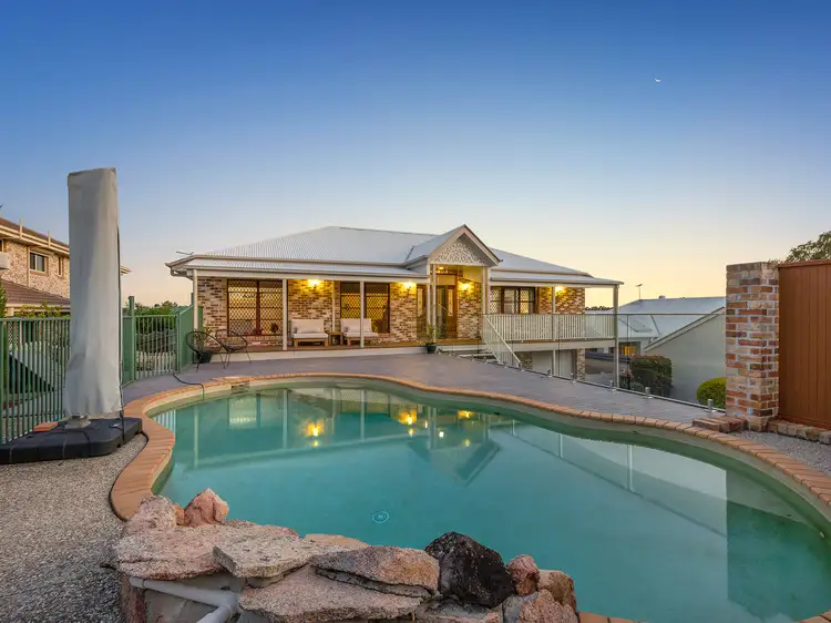 52 Barcoorah Street, Westlake QLD 4074