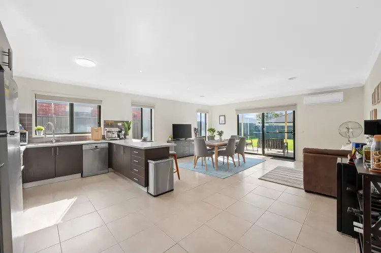 Sixth view of Homely house listing, 18 Speechley Court, Sale VIC 3850