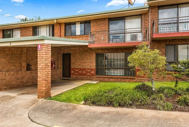 Main view of Homely unit listing, 2/367-369 Margaret Street, Newtown QLD 4350