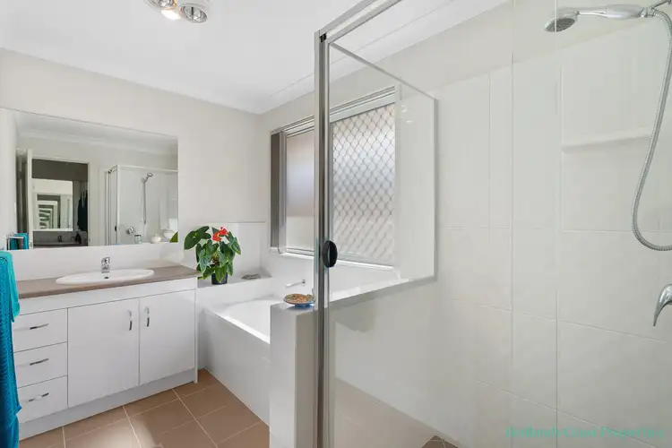 Sixth view of Homely villa listing, 2/259 Main Street, Redland Bay QLD 4165