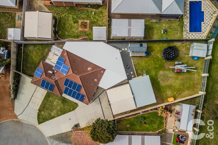 21 Sandford Grove, Parmelia WA 6167