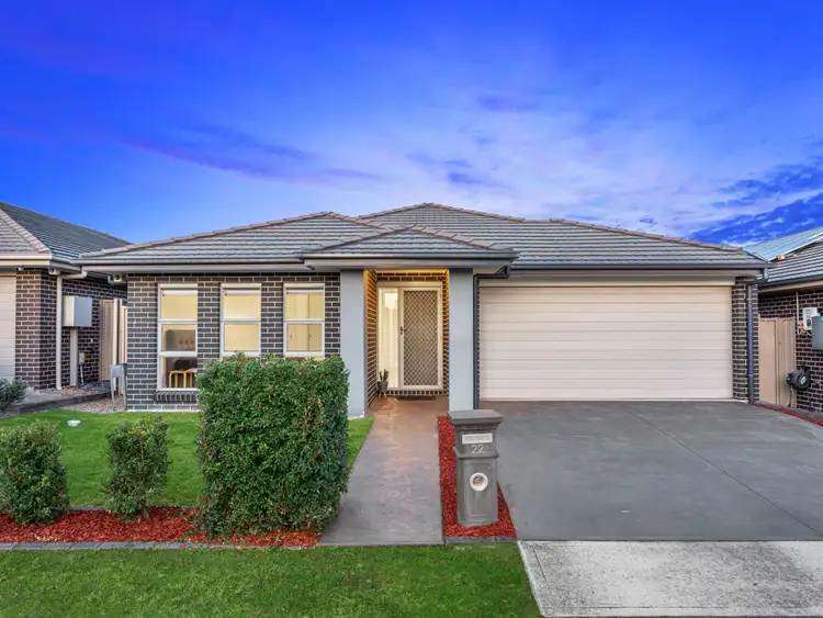22 Illoura Way, Jordan Springs NSW 2747
