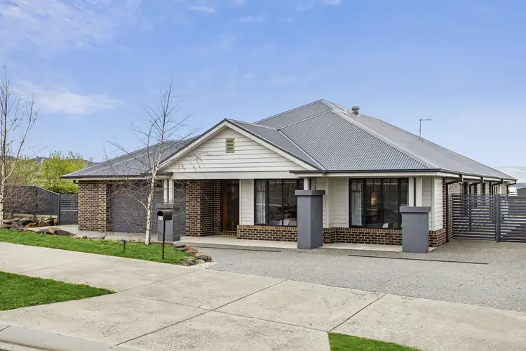 97 Brooking Road, Gisborne VIC 3437