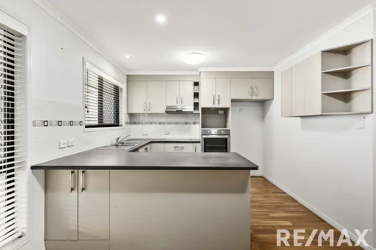 Fifth view of Homely semi-detached listing, 2/12 Kirton Road, Point Vernon QLD 4655