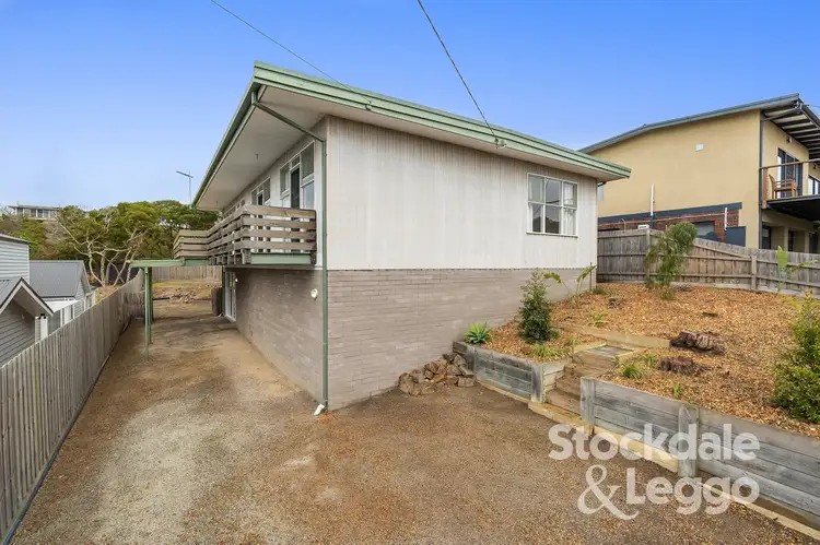 18 Grandview Avenue, Rye VIC 3941