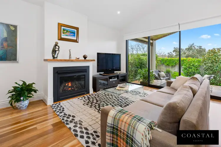 25 Dalsten Grove, Mount Eliza VIC 3930