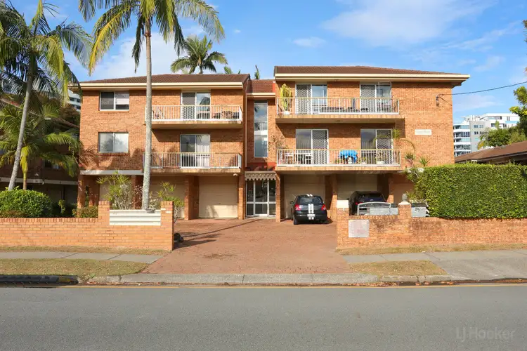 2/175 Muir Street, Labrador QLD 4215