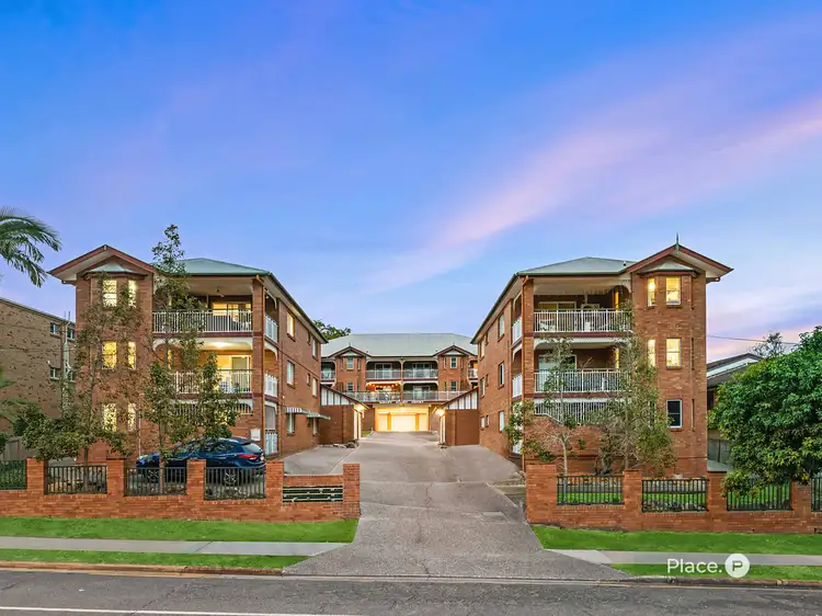 4/102 Pembroke Road, Coorparoo QLD 4151