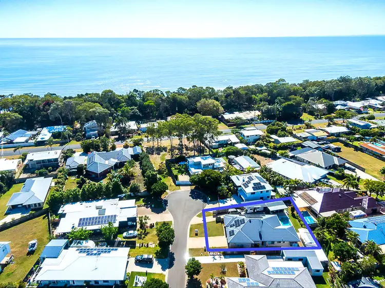 7 Beachside Court, Toogoom QLD 4655