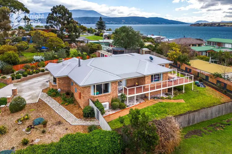 7 Rainbow Terrace, Opossum Bay TAS 7023