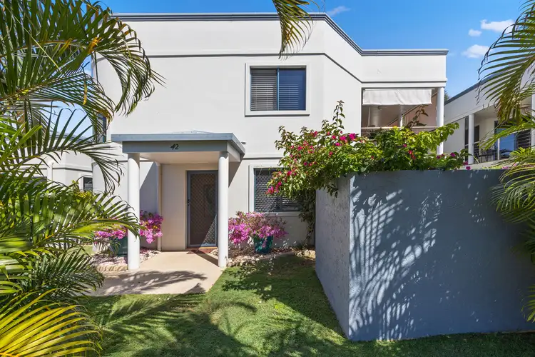 42/33 Elizabeth Street, Urangan QLD 4655