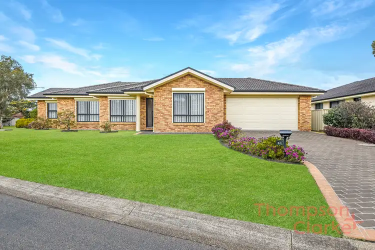 2/1 Drysdale Crescent, Metford NSW 2323