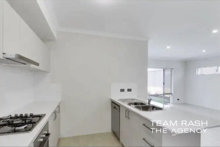 Second view of Homely house listing, 32 Hopbush Way, Beeliar WA 6164