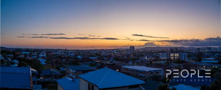 6/235 Cavendish Road, Coorparoo QLD 4151