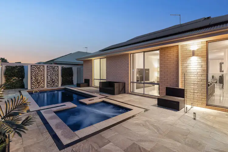 29 Calooli Grove, Golden Bay WA 6174