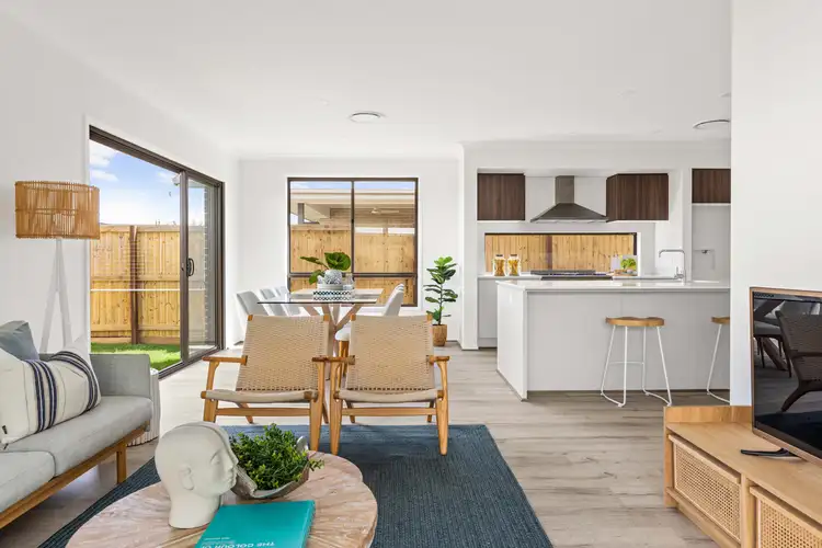 8 Seaforth Street, Banya QLD 4551