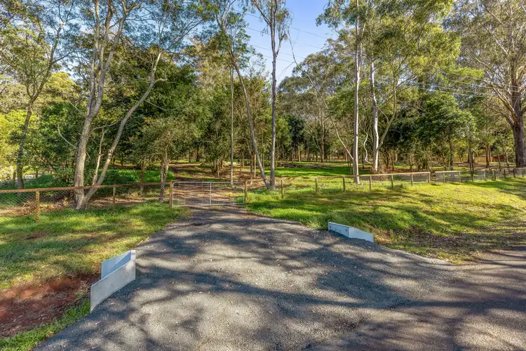 16 Happy Valley Road, Cabarlah QLD 4352