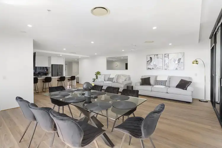 1033/9 Ferny Avenue, Surfers Paradise QLD 4217