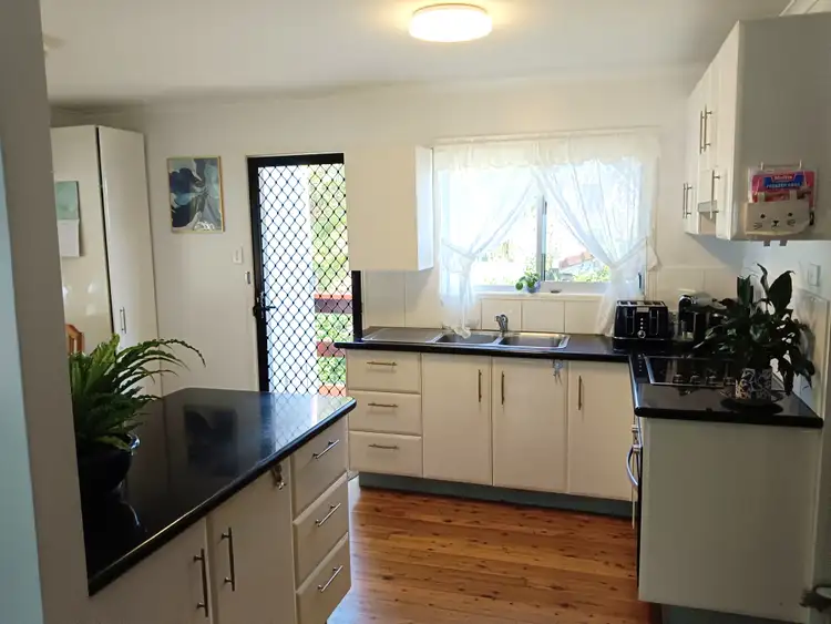 Fifth view of Homely house listing, 9 Perulpa Street, Coochiemudlo Island QLD 4184