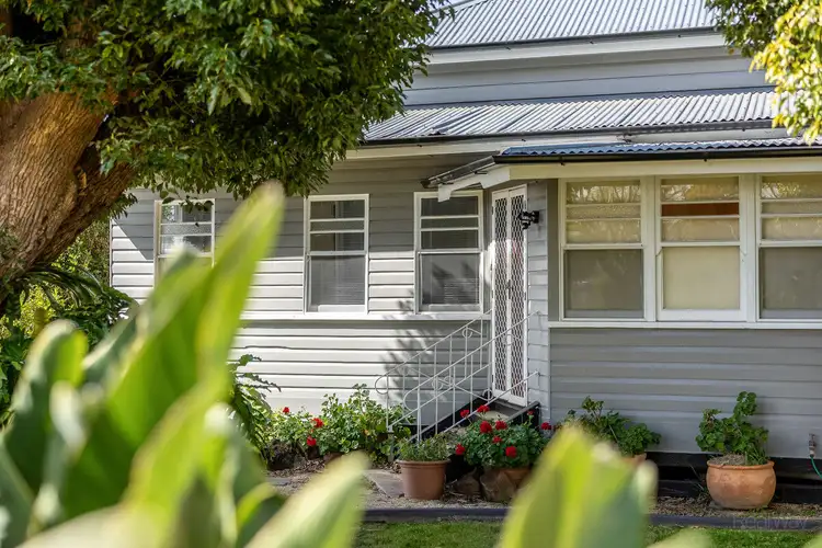 2 Evans Street, South Toowoomba QLD 4350
