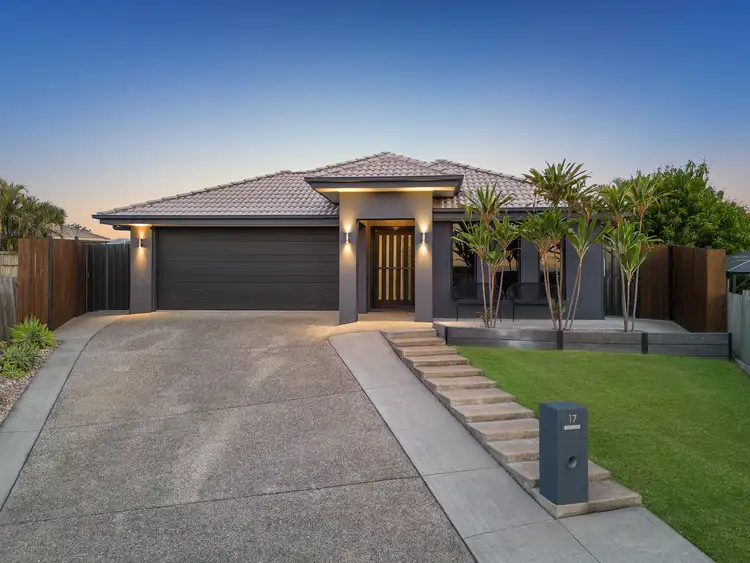 17 Willow Close, Raceview QLD 4305