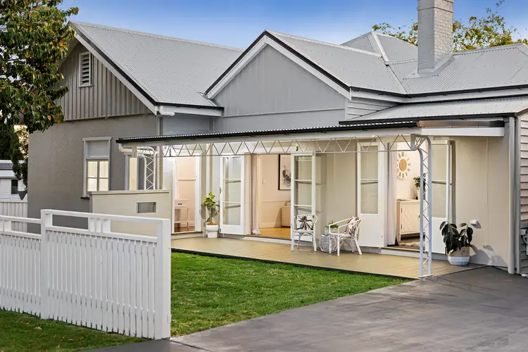 17 Knight Street, North Toowoomba QLD 4350