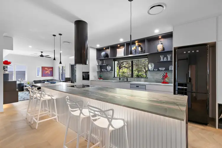 4 Lunar Crescent, Noosa Heads QLD 4567