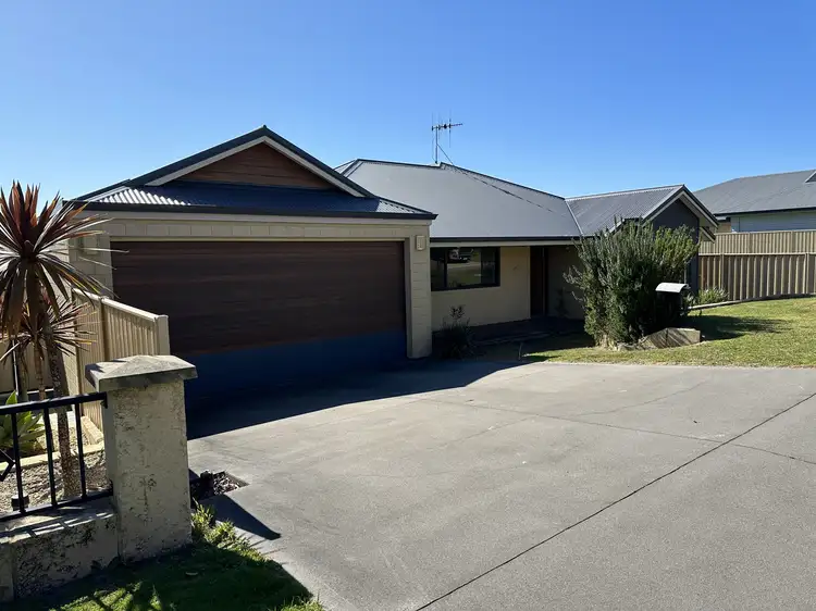 5 Pyrus Gardens, Yakamia WA 6330